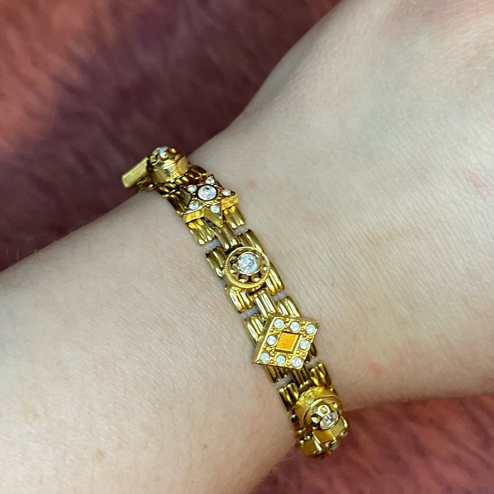 Vintage 90’s Joan Rivers bracelet, 8 inches